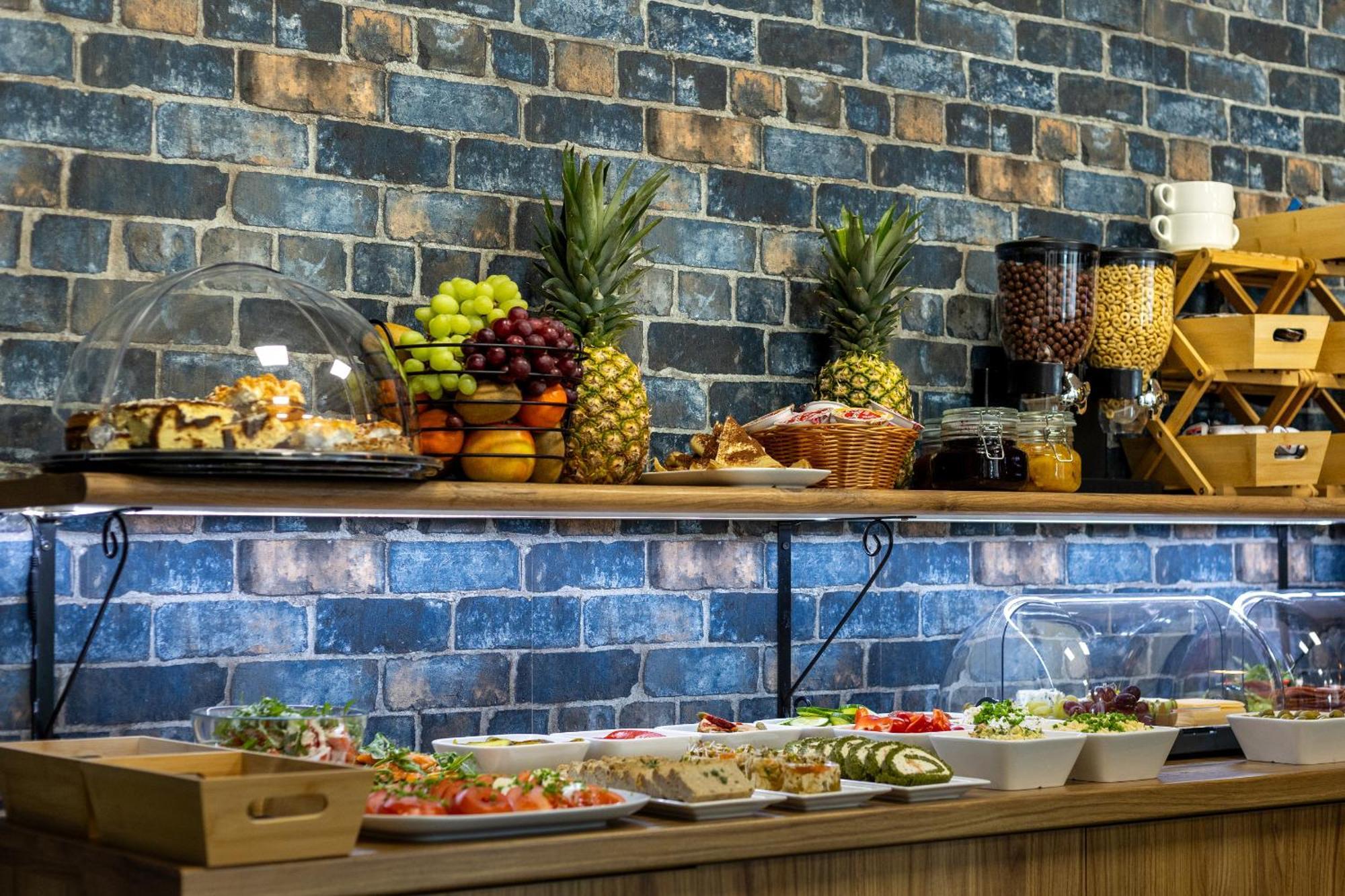Hotel A4 Wroclaw - Bielany Биеланы Вроцлавские Экстерьер фото